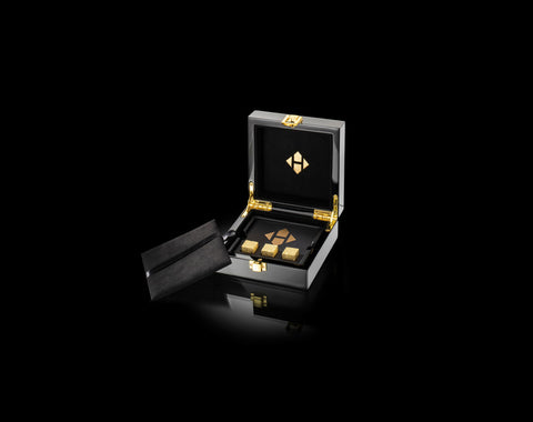 23K und 24K Gold Zuckerwürfel in edler Klavierlackbox